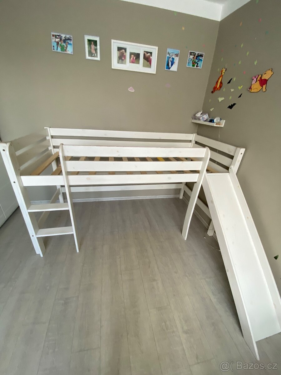 Dřevěná postel se skluzavkou - 4