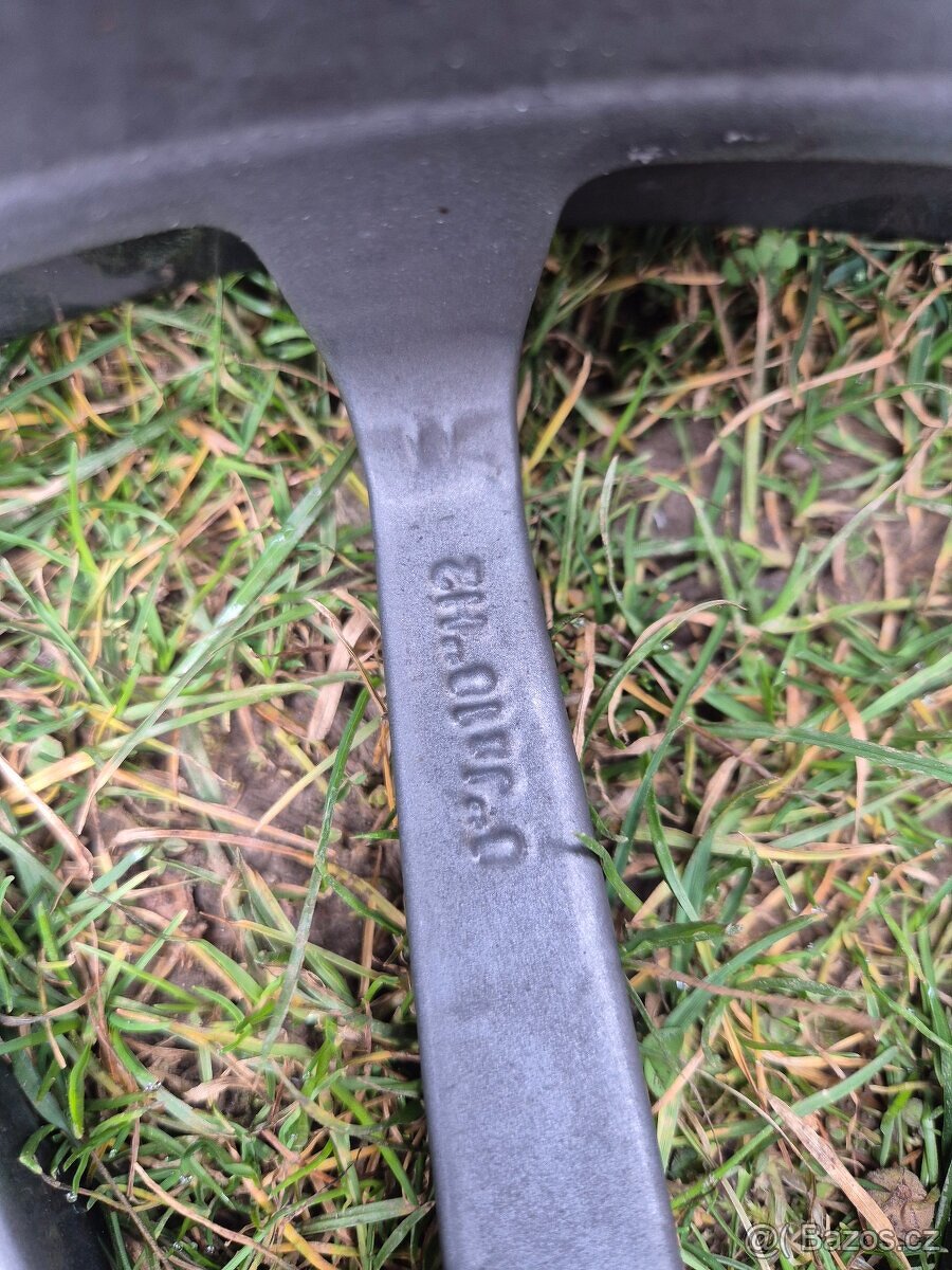 Prodám Alu kola 18" 5x98 Alfa Romeo - orig. zn. TOORA - 4