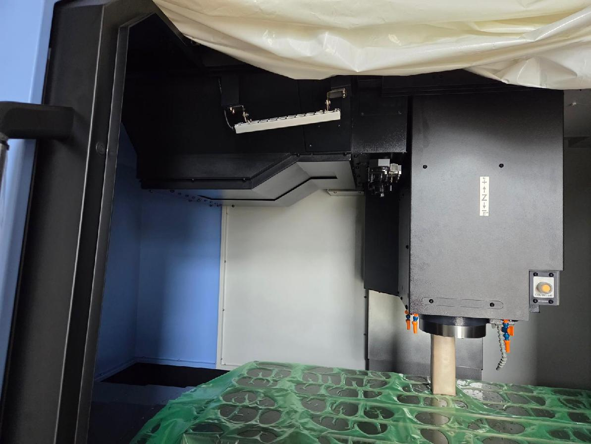 Obráběcí centra - vertikální DNM 6700 - 4