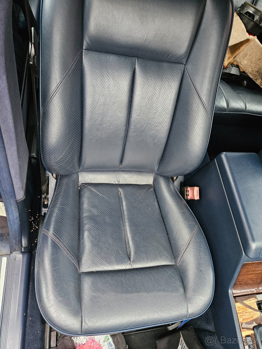 Mercedes C třídy W202 modrá kůže interier - 4