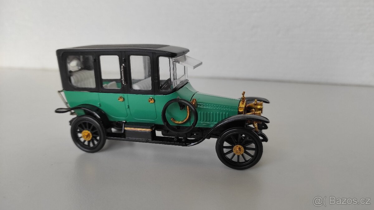 Russobalt model 1/43 zeleny - 4