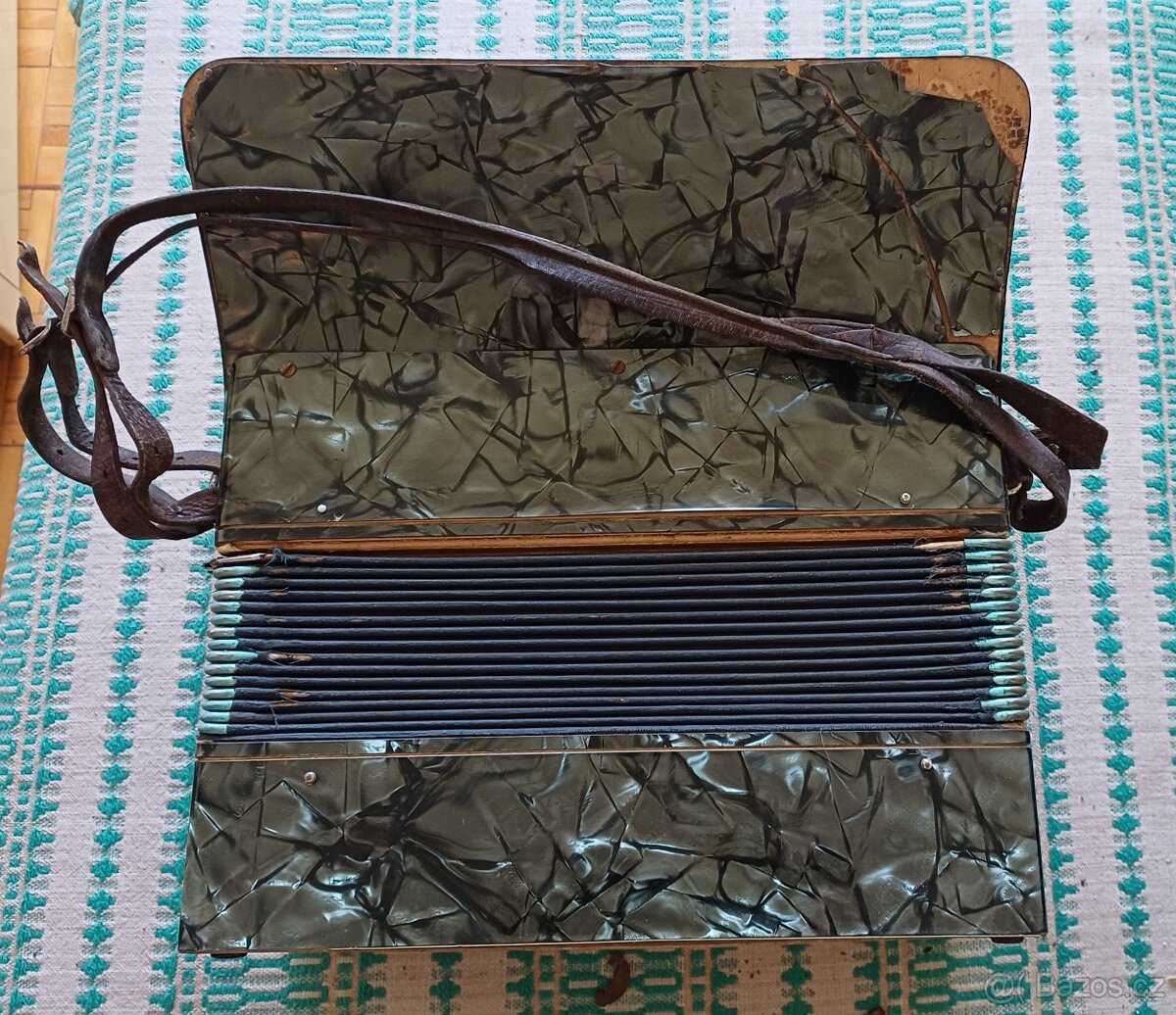 Akordeon, historická harmonika Meisterklang - 4