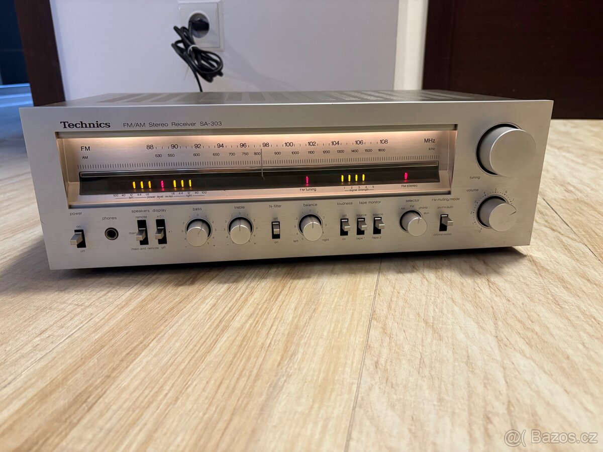 Technics SA-303 Stereo Receiver FM/AM - 4