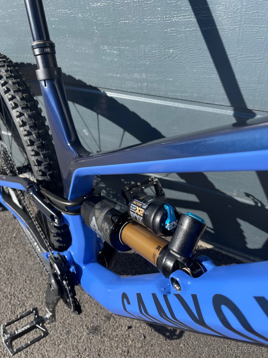 Canyon Torque CF9 2021 vel. M TOP stav NOVÁ CENA - 4