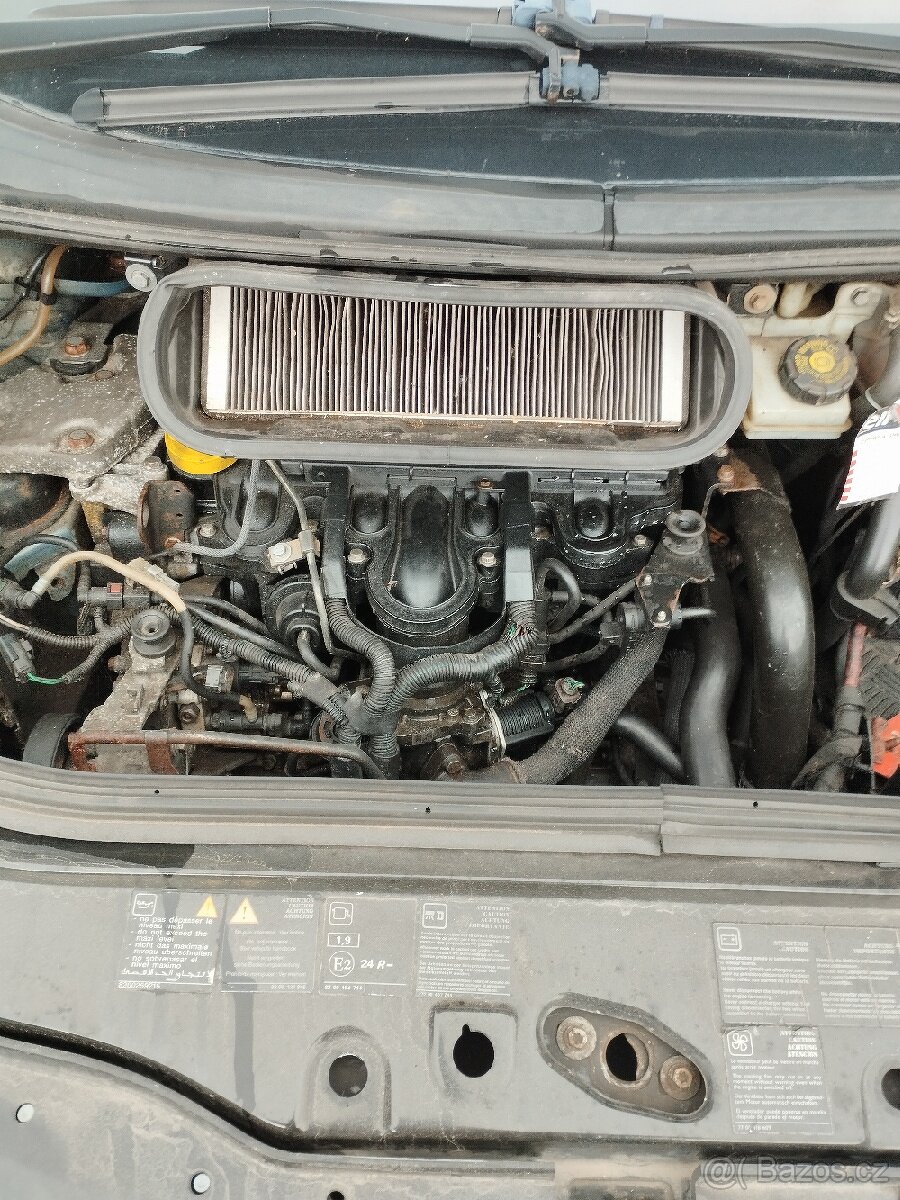 Renault Espace IV 2.2dci - 4