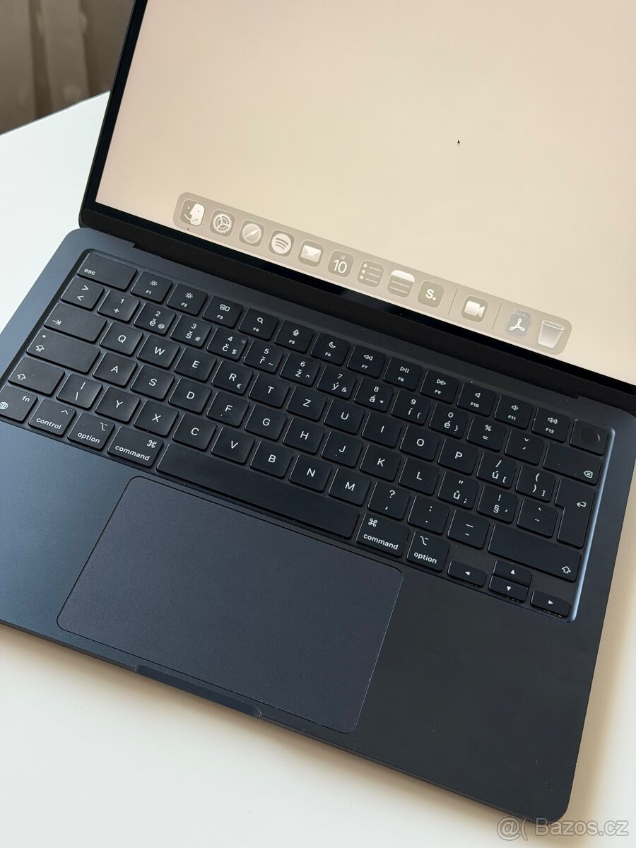 MacBook Air 13" M2, 256gb v TOP stavu - 4