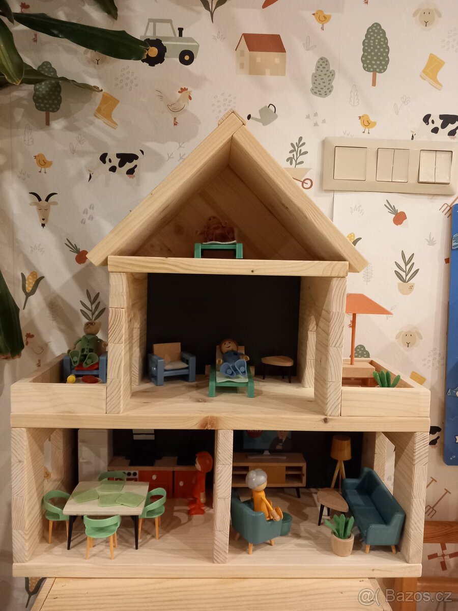 Dřevěný domeček pro panenky - 4