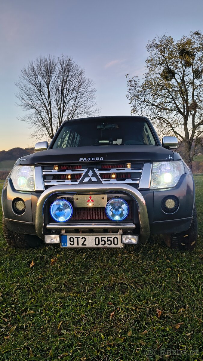 Mitsubishi Pajero 3,2 DiD,2008vyrobeno,v provozu od 2010 - 4