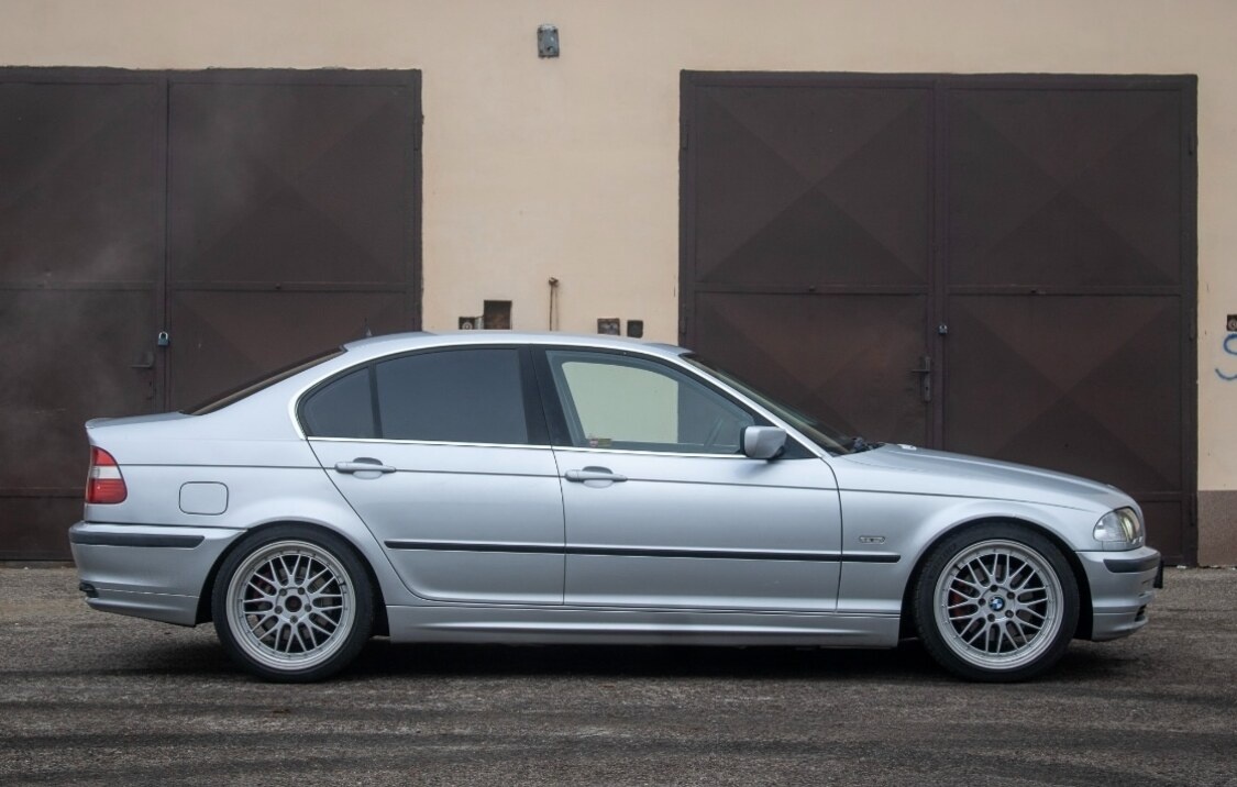BMW 328i E46 2.8i 142 kW - 4
