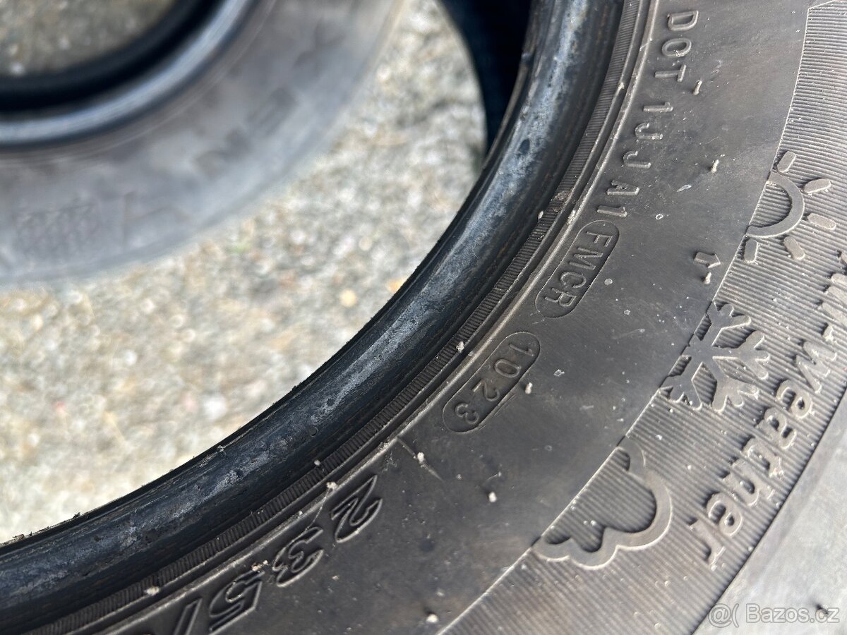 Pneu 235/65/16C - 4