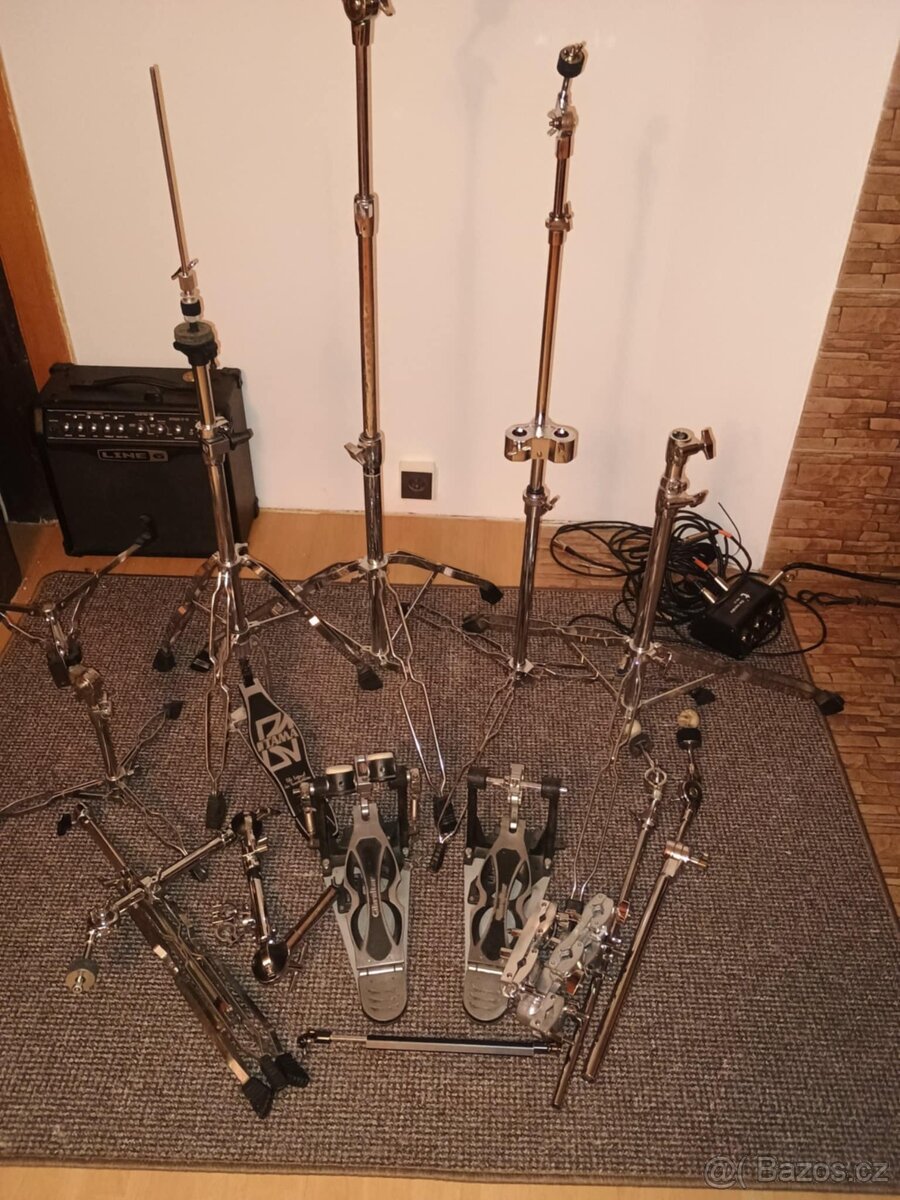 Prodám stojany ,muticlampy ,ramena a dabl pedál gibralltar - 4