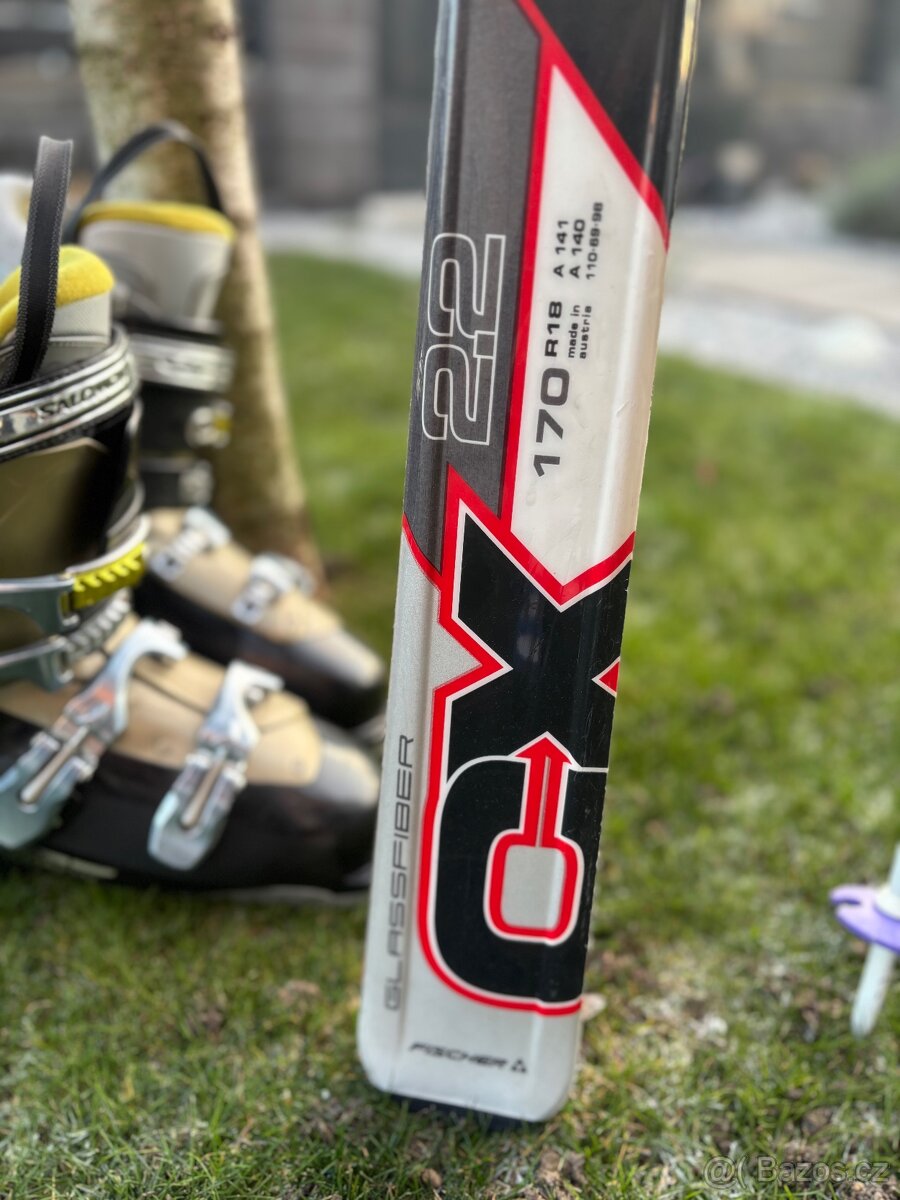 Lyže Fischer, lyžáky Salomon, hůlky, helma a brýle - 4