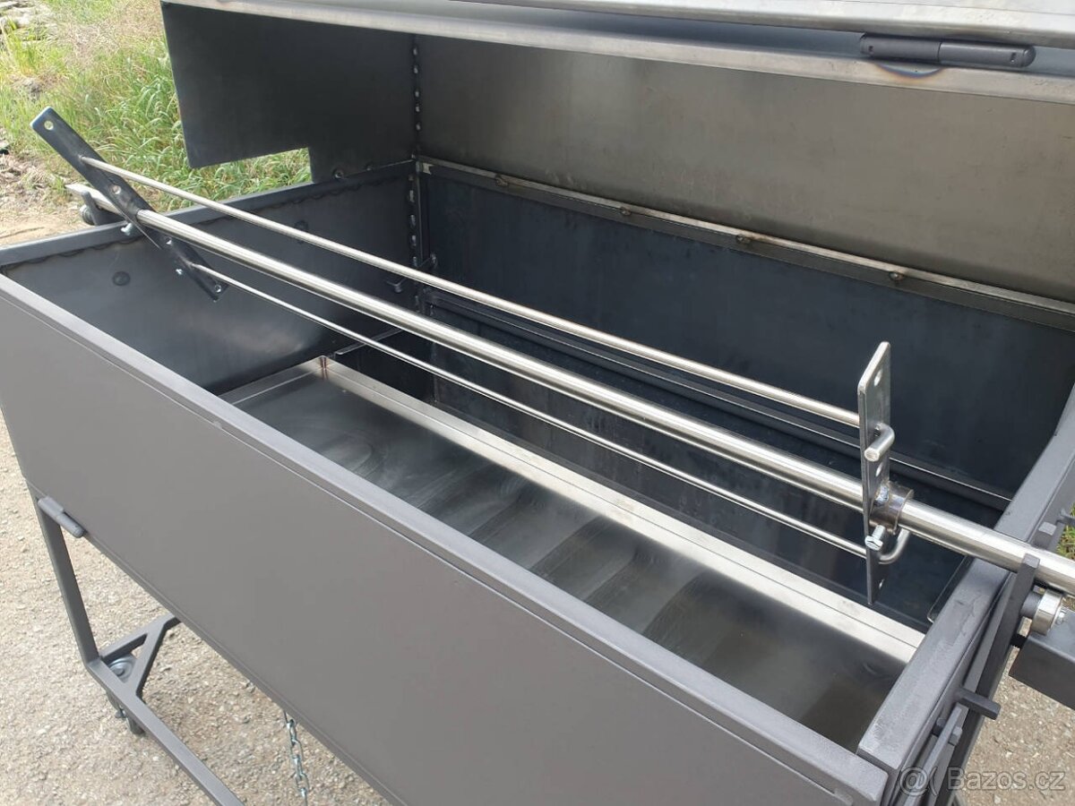 Profi gril na prase/sele celouzavřené - 4