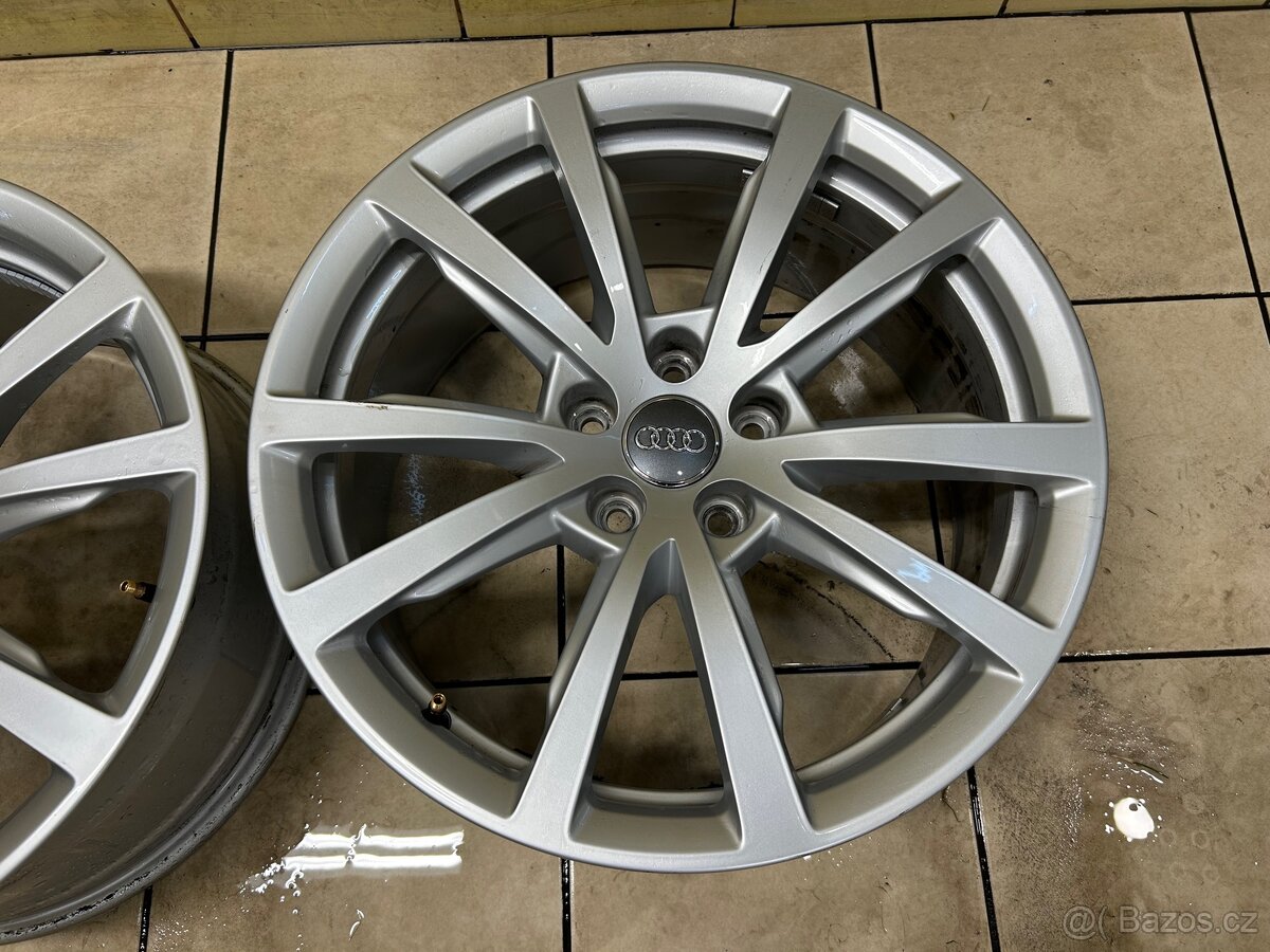 Audi 18 ALU disky 4N0601025A - 4