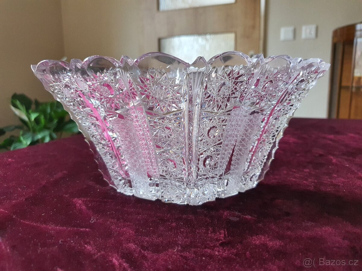 Broušená skleněná mísa - 4