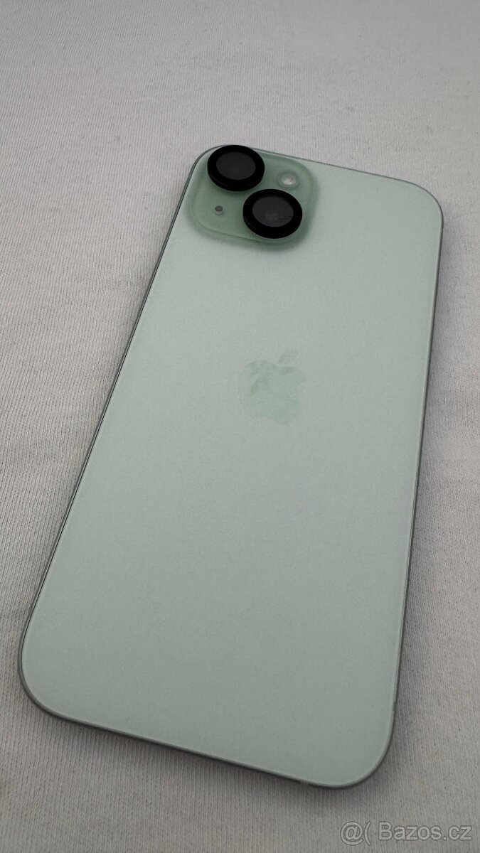 iPhone 15 / 256GB - Green - 4