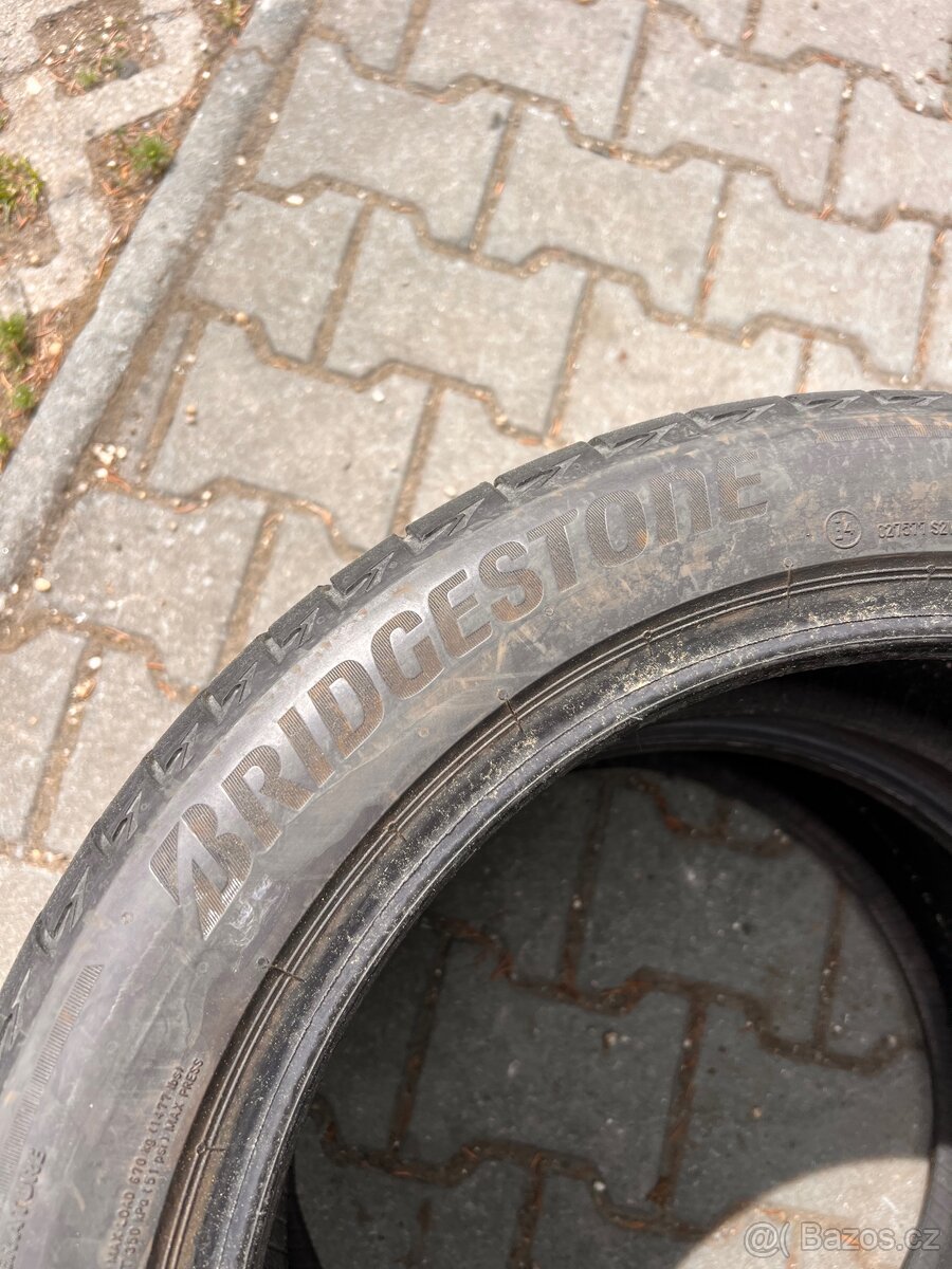 Letní pneu Bridgestone 235/45r18 - 4