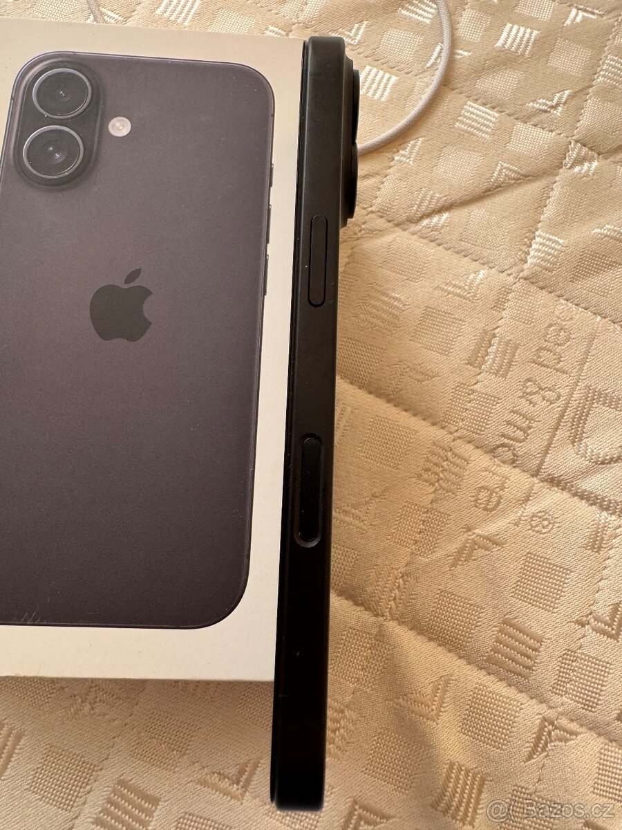 iPhone 16, 128 Gb - 4