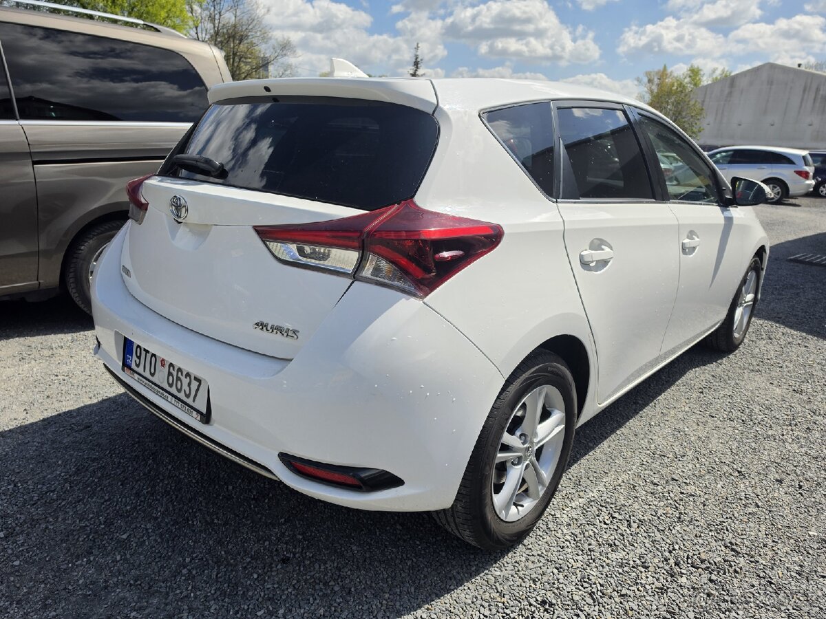 Toyota Auris
1.6 VVTi - 4