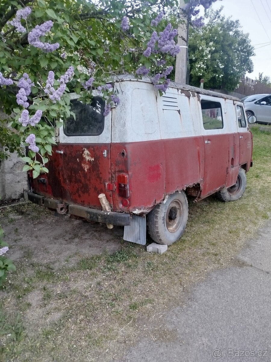 Uaz 452 - 4