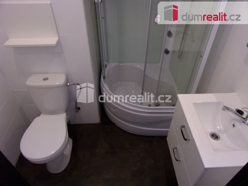 Pronájem bytu 2+1, 48 m2, Charkovská ul., Karlovy Vary - 4