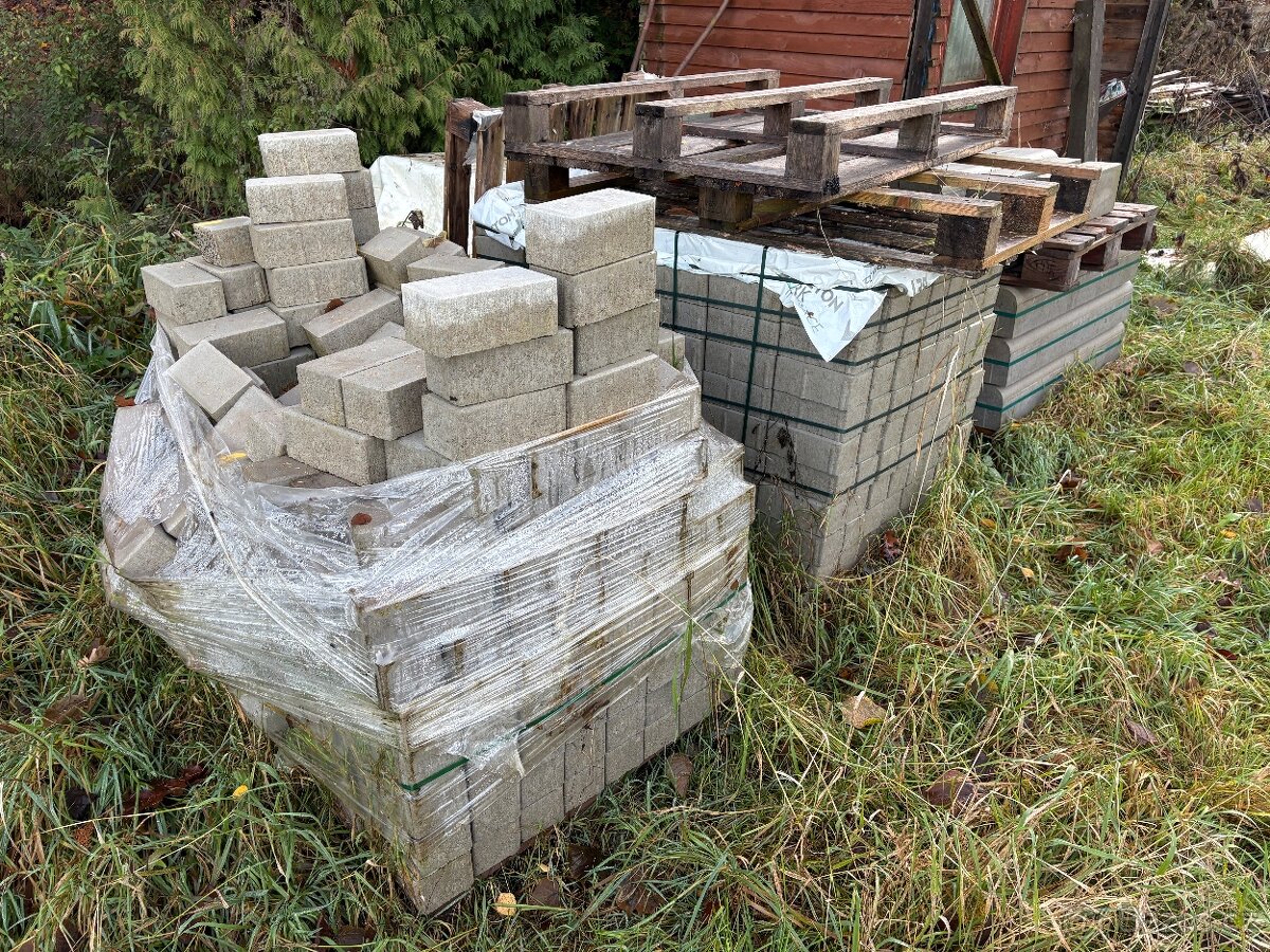 Prodám zámkovou dlažbu + obrubníky - 4