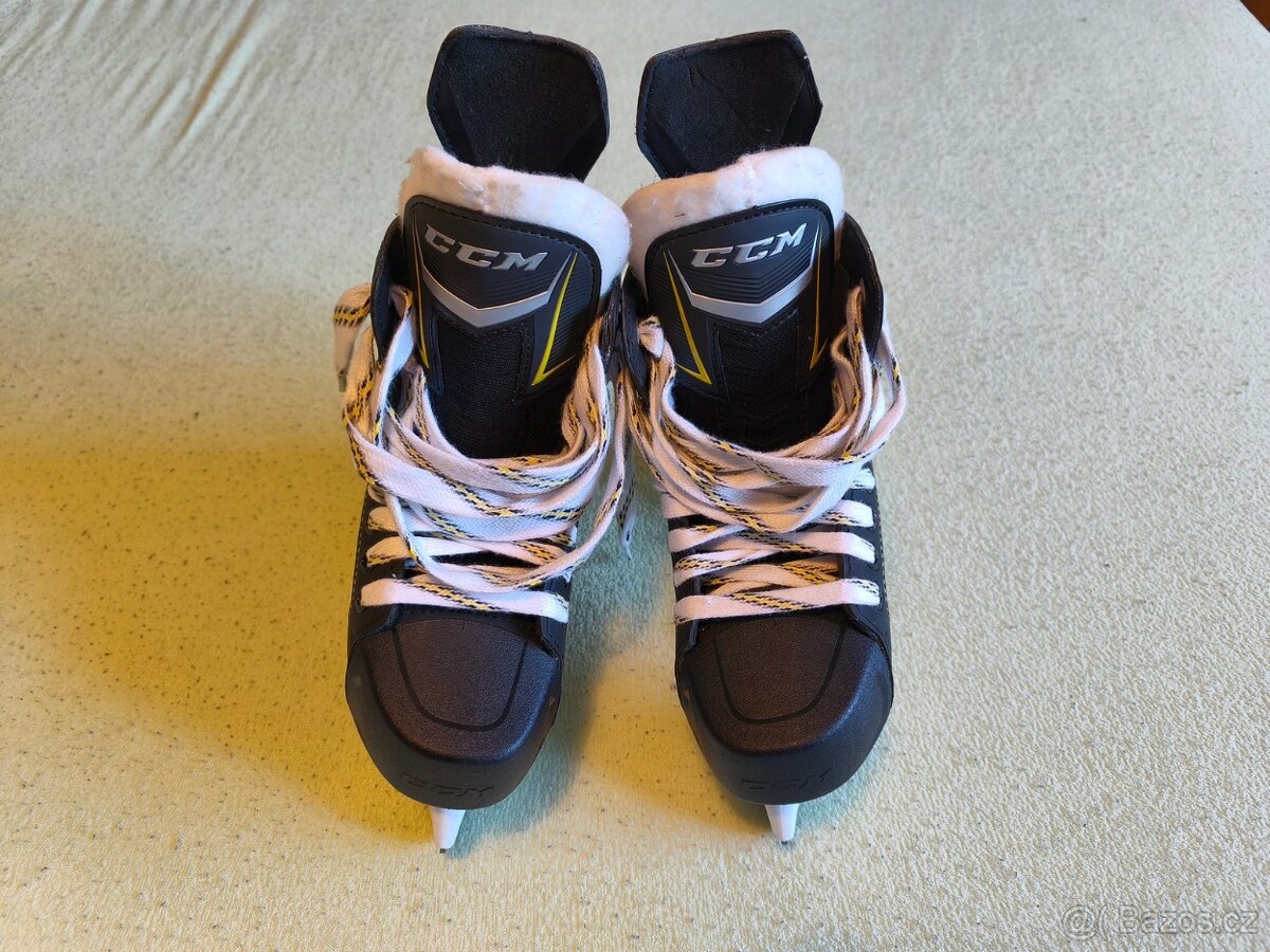 Brusle CCM Tacks 9060 Junior velikost 3 /35 - 4