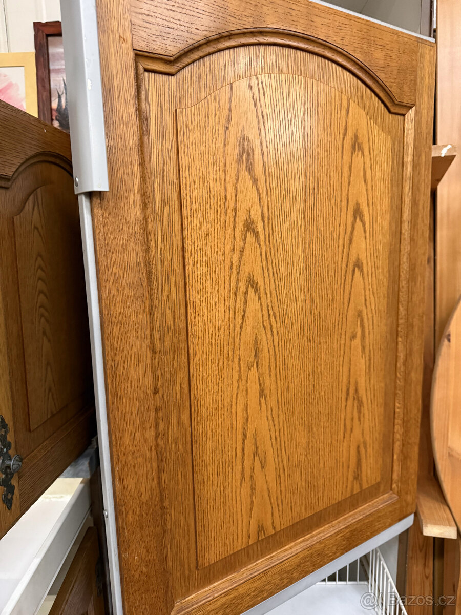 Dubová kuchyňská linka 370cm s lednicí - 4