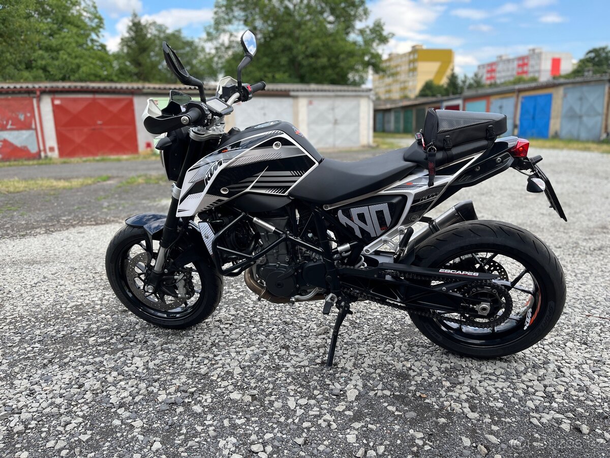 KTM Duke 690 - 4