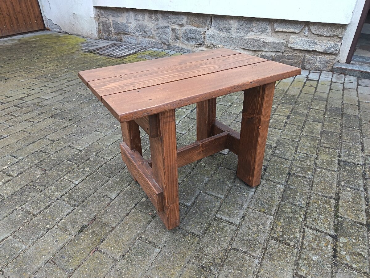 Dřevěné posezení - 4