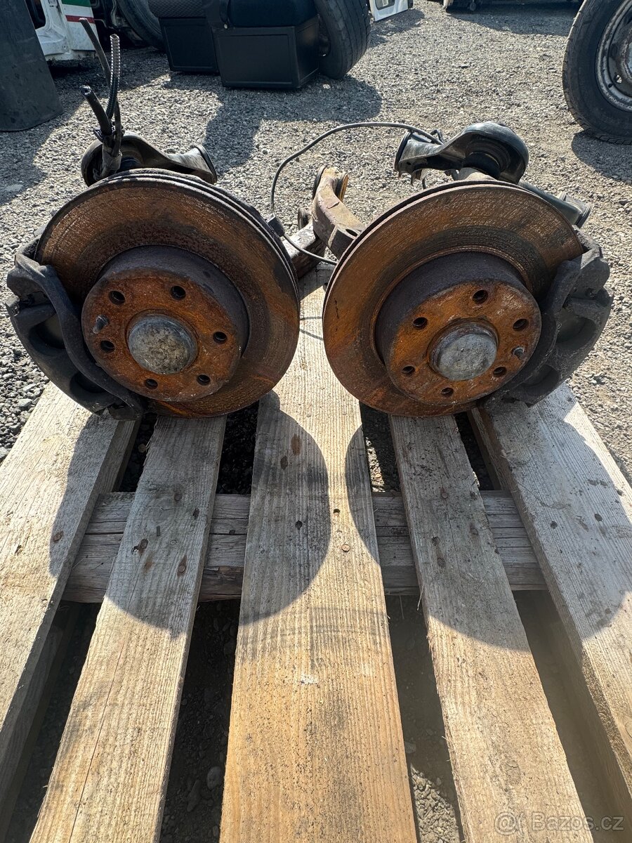 Iveco Daily těhlice - 4