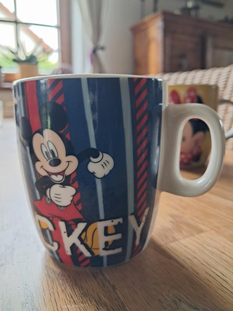 Disney hrnky - Mickey a Minie - 4