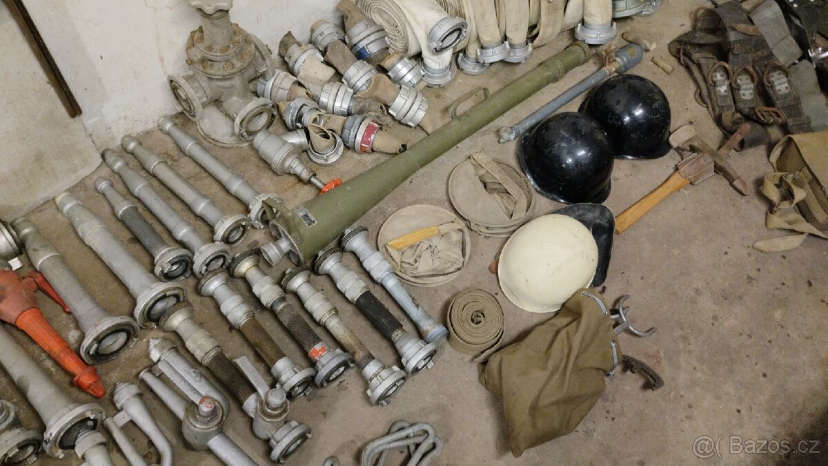 Hasičské a vojenské vybavení - 4