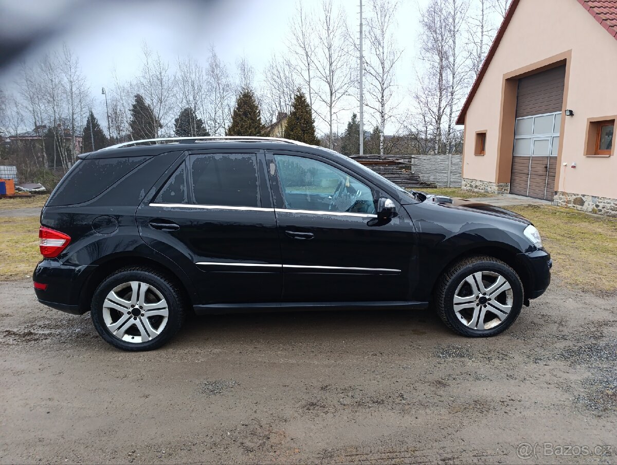Prodám Mercedes Benz ML350 - 4
