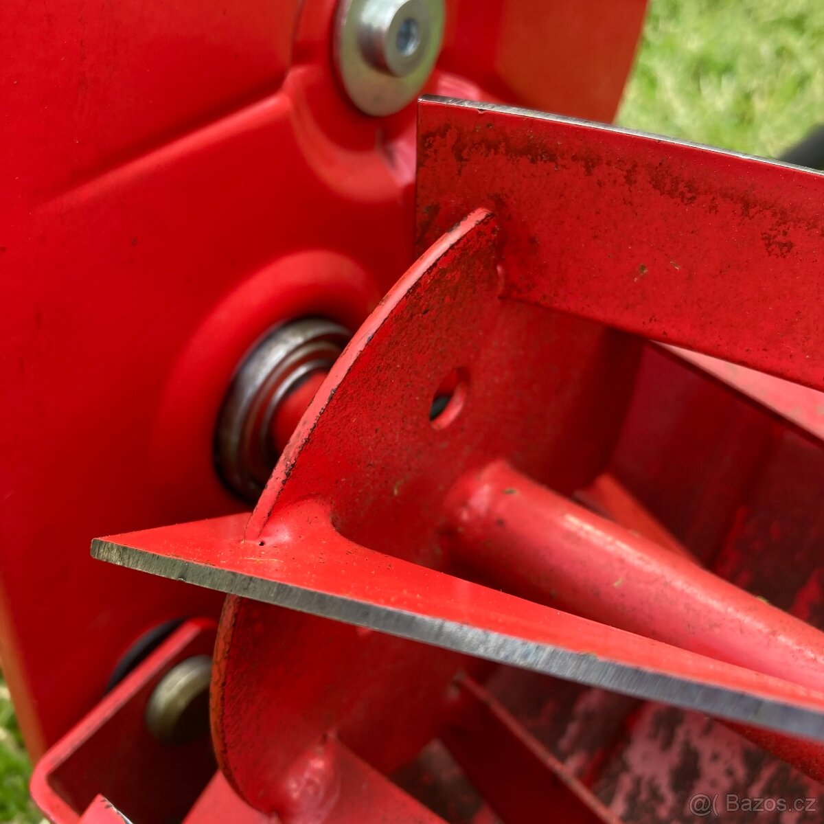 Sekačka na trávu - 4