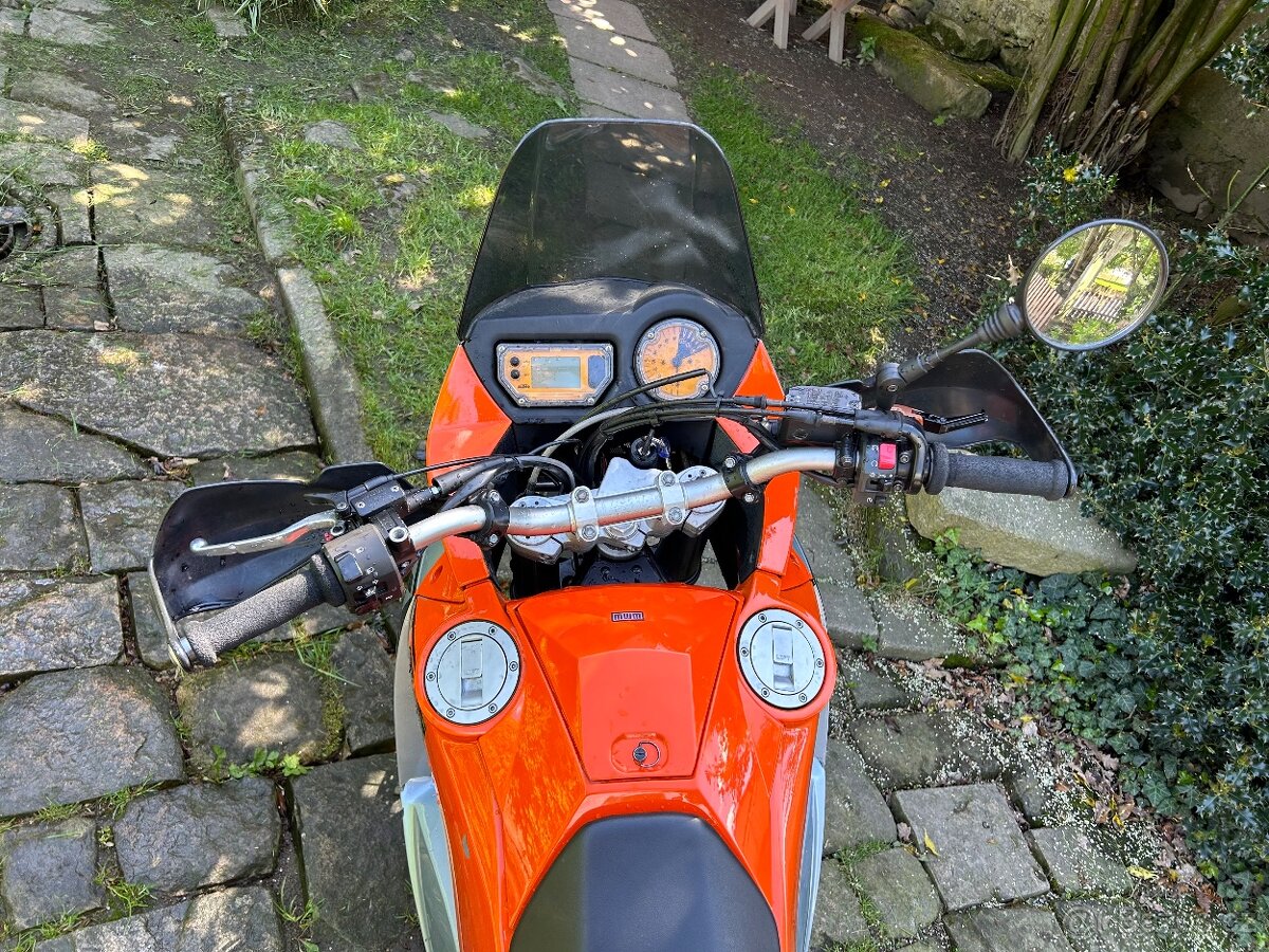KTM 950 adventure
