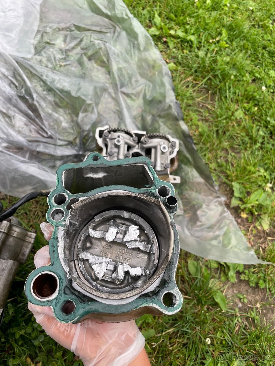 Motor Yamaha yzf 250
