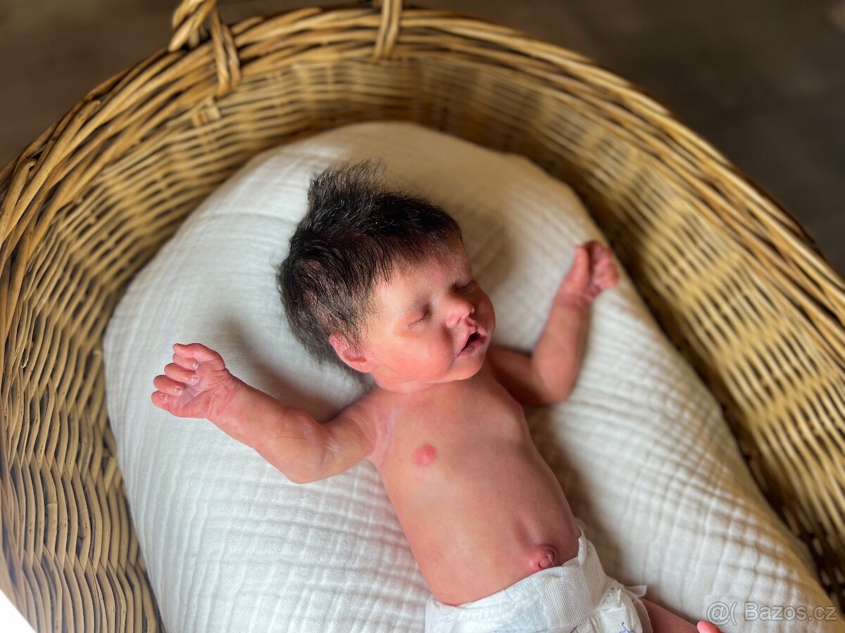 Silikonové reborn miminko. Dá se koupat a vylučuje. - 4