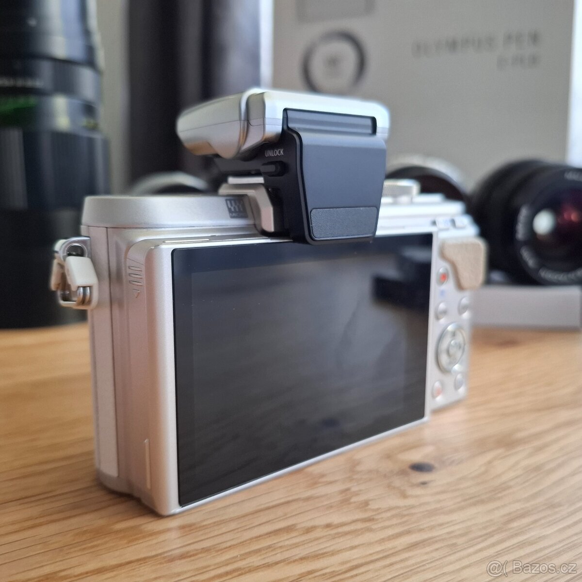 Olympus Pen E-PL8 - 4