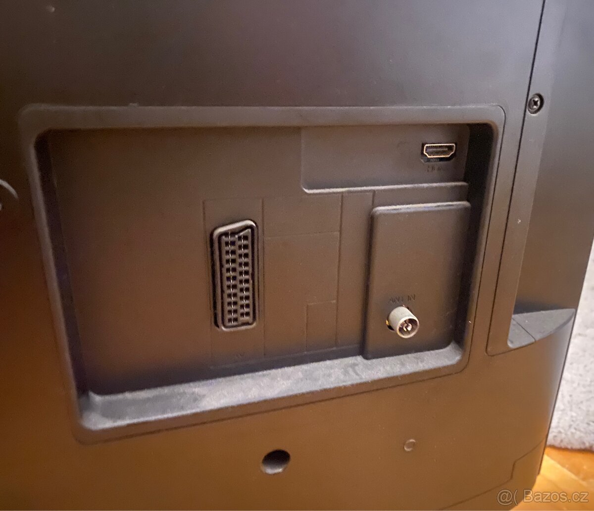 TV Grundig 32” GLX 3000 - 4