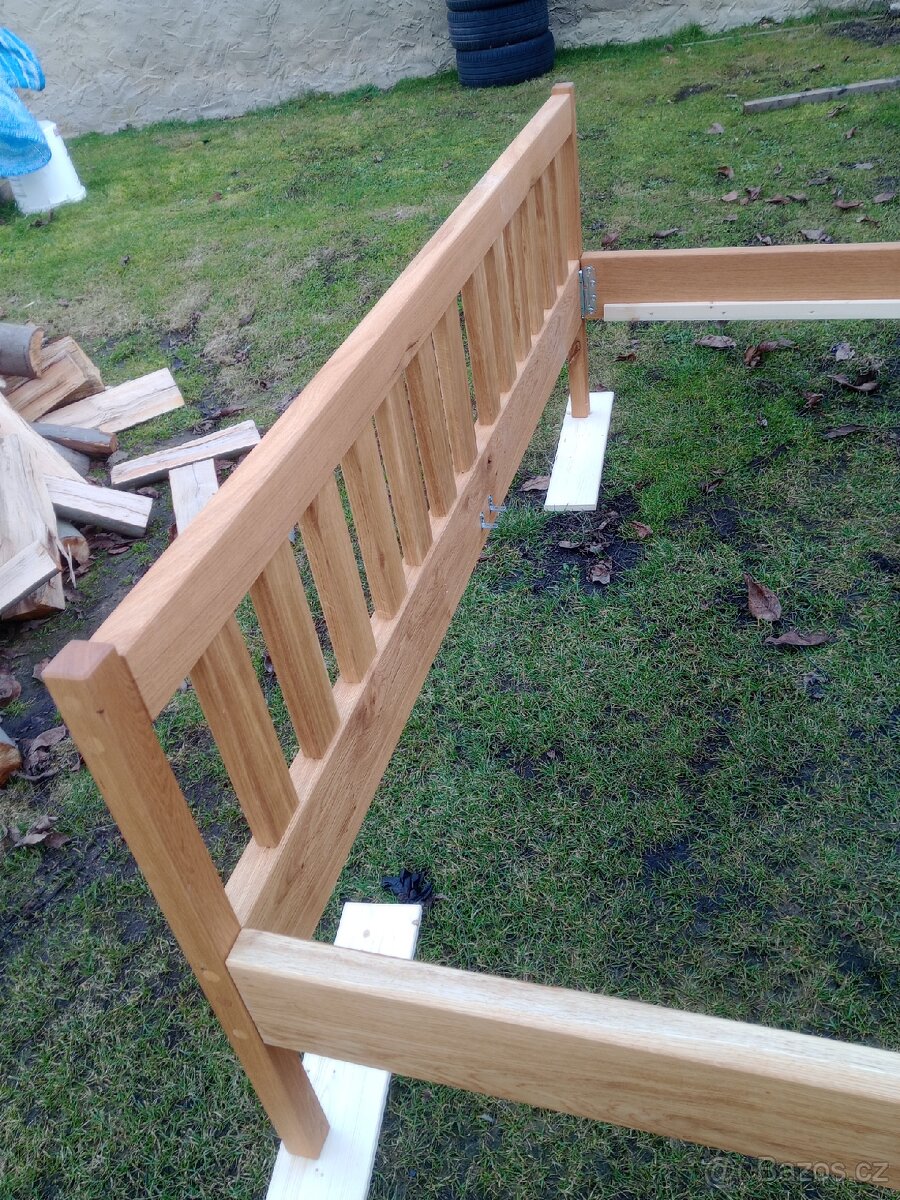 Manželská dubová postel - 4