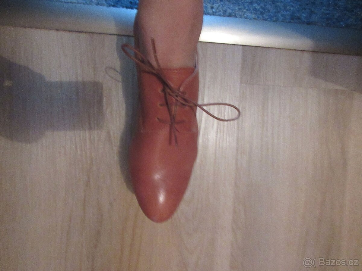 Dámské šněrovací boty - vel. 38. - 4
