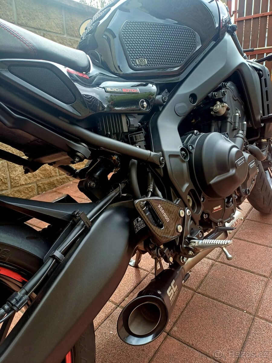 Yamaha XSR 900 top stav  plno doplňků - 4