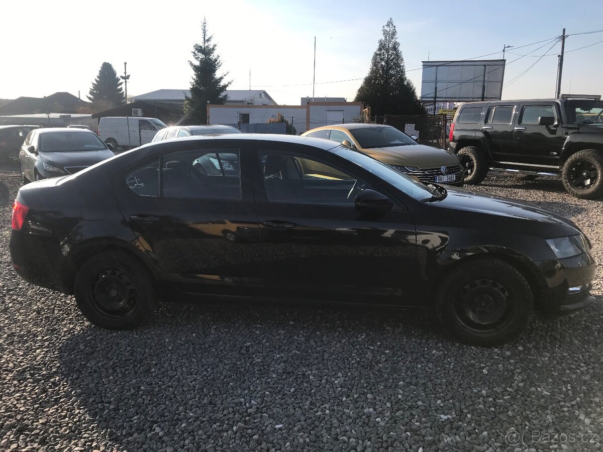 Škoda Octavia, 1.6 TDI 85 KW,TEMPOMAT,ČR... - 4