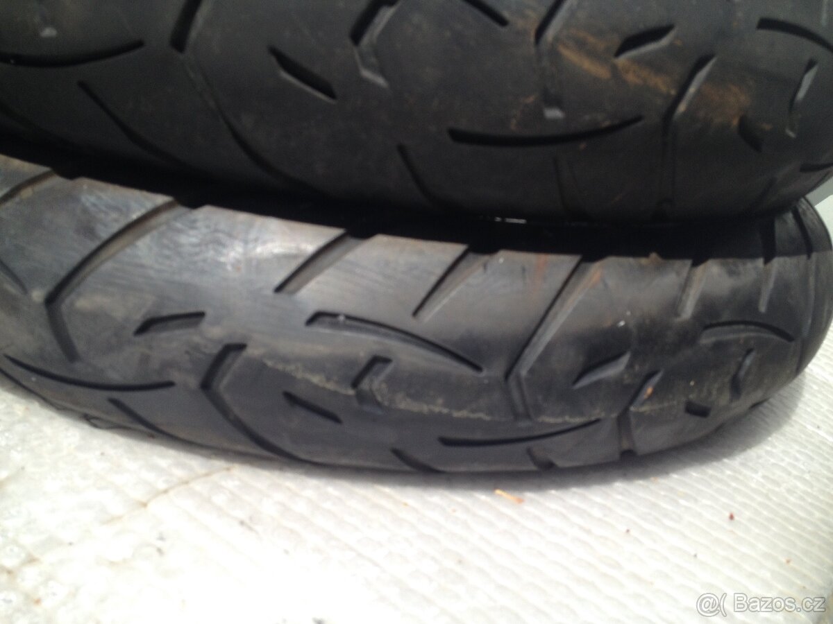 Motopneumatiky Metzeler 120/70R 19 a Pirelli Scorpion STR - 4