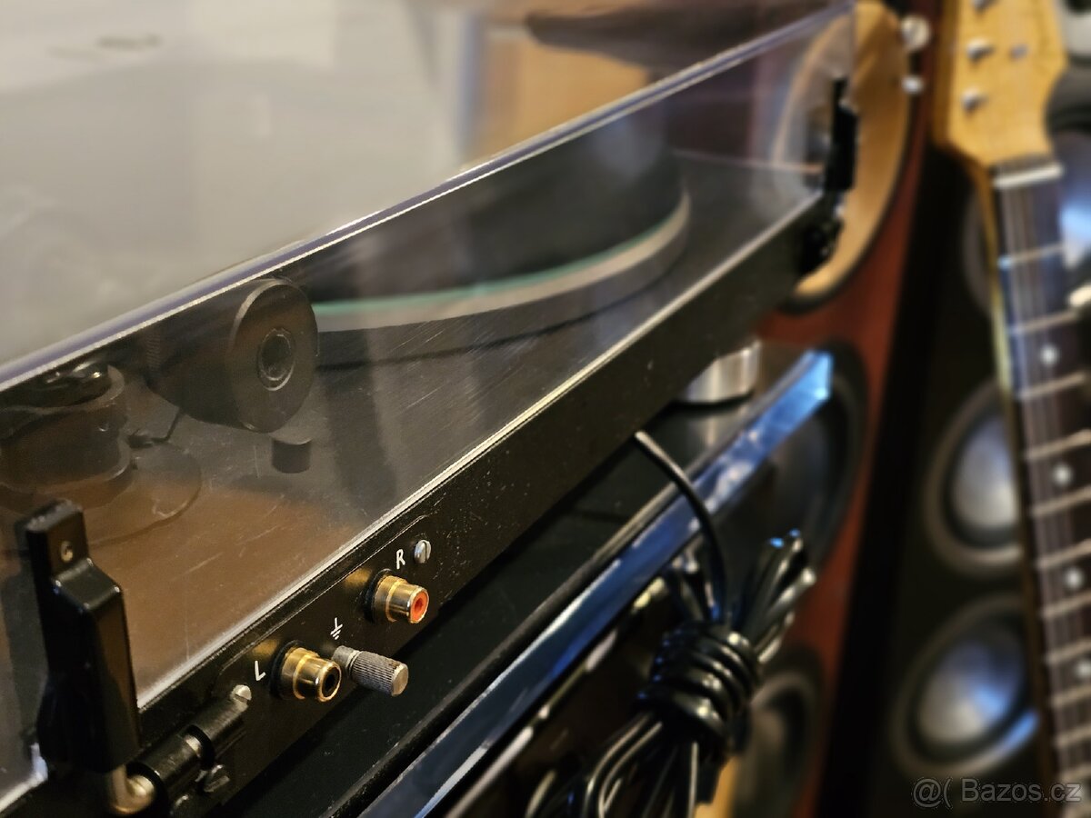 Rezervace Gramofon ProJect s 10" ramenem - 4