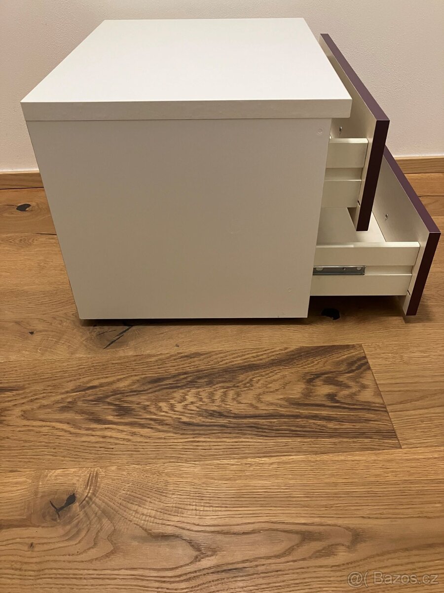Pr. noční stolky - 4