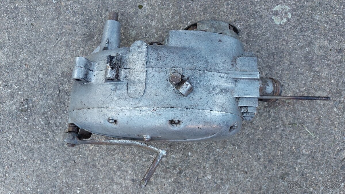 Motor Jawa Pionýr 05 fichtl pařez - 4