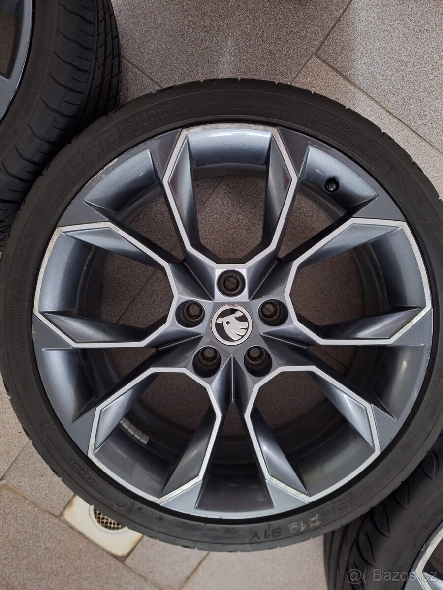 Sada originálních disků Škoda X-TREM R19 včetně pneu - 4