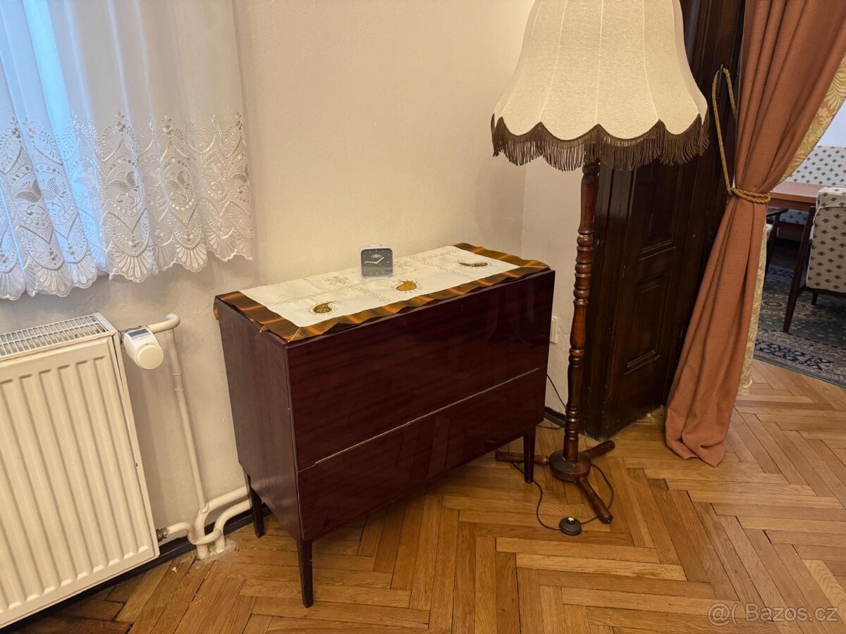 retro nábytek 70. léta - 4